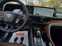 Neu Toyota Crown 245 PS (180 kW) 2025 Blau SUV