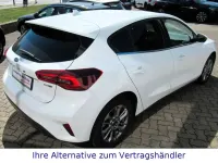 Gebraucht Ford Focus Titanium 125 PS (91 kW) 2023 Weiß Limousine