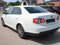 Gebraucht VW Jetta 102 PS (75 kW) 2007 Weiß Limousine