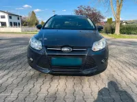 Gebraucht Ford Focus Trend 116 PS (85 kW) 2011 Blau Kombi