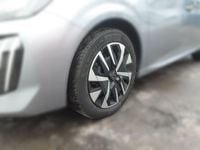 Gebraucht Peugeot 208 Active 101 PS (74 kW) 2024 Silber Kleinwagen