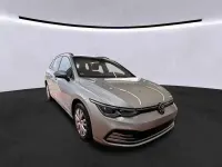 Gebraucht VW Golf VIII Life 131 PS (96 kW) 2023 Reflexsilber metallic Kombi
