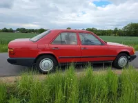 Gebraucht Mercedes E260 169 PS (124 kW) 1986 Rot Limousine