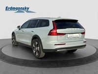 Gebraucht Volvo V60 CC 145 PS (106 kW) 2023 Kombi