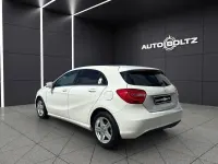 Gebraucht Mercedes A180 122 PS (89 kW) 2012 Calcitweiss  unilack Kleinwagen