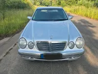 Gebraucht Mercedes E240 170 PS (125 kW) 2001 Silber Limousine