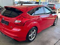 Second-hand Ford Focus S 150 CP (110 kW) 2013 Roșu Berlinǎ