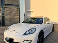 Gebraucht Porsche Panamera 250 PS (183 kW) 2011 Weiß Kleinwagen