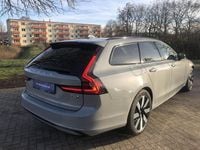 Używany Volvo V90 Plus 349 KM (256 kW) 2025 Szary Kombi