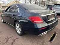 Gebraucht Mercedes E200 Avantgarde 184 PS (135 kW) 2016 Blau Limousine