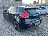 Gebraucht Volvo V40 Kinetic 150 PS (110 kW) 2013 Schwarz Limousine