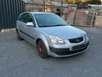 Gebraucht Kia Rio 96 PS (70 kW) 2007 Silber Kleinwagen