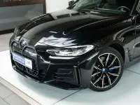 Używany BMW i4 Performance 400 kW (544 KM) 2023 Czarny Sedan/Limuzyna