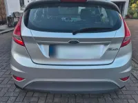 Gebraucht Ford Fiesta 82 PS (60 kW) 2011 Silber Kleinwagen