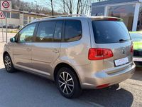Gebraucht VW Touran 140 PS (102 kW) 2012 Gold Van / Kleinbus