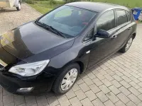 Gebraucht Opel Astra Edition 101 PS (74 kW) 2010 Schwarz Limousine