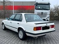Gebraucht BMW 318 1987 Weiß Limousine