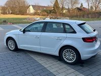 Gebraucht Audi A3 105 PS (77 kW) 2013 Weiß Limousine