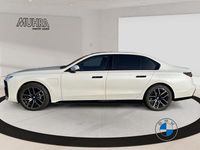 Gebraucht BMW 750e M Sport 489 PS (359 kW) 2024 Mineralweiss Limousine