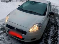 Gebraucht Fiat Punto 68 PS (50 kW) 2012 Weiß Kleinwagen
