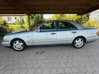 Gebraucht Mercedes E240 Avantgarde 170 PS (125 kW) 1998 Grau Limousine