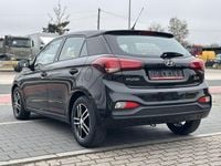 Gebraucht Hyundai i20 Select 75 PS (55 kW) 2020 Schwarz Kleinwagen