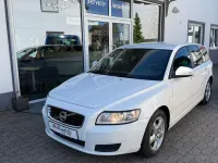 Gebraucht Volvo V50 Kinetic 145 PS (106 kW) 2010 Weiß Kombi