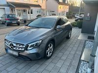 Gebraucht Mercedes GLA180 122 PS (89 kW) 2019 Grau SUV