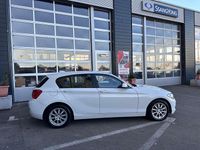 Gebraucht BMW 120 Advantage 190 PS (139 kW) 2015 Weiß Kleinwagen