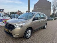 Gebraucht Dacia Lodgy Comfort 131 PS (96 kW) 2019 Gelb Van / Kleinbus