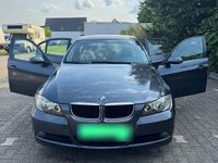 Gebraucht BMW 320 150 PS (110 kW) 2007 Grau Limousine