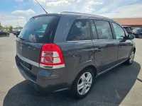 Gebraucht Opel Zafira Edition 140 PS (102 kW) 2011 Grau Van / Kleinbus