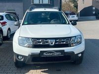 Gebraucht Dacia Duster Lauréate 125 PS (91 kW) 2016 Weiß SUV