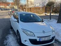Gebraucht Renault Mégane 101 PS (74 kW) 2009 Weiß Limousine