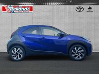 Neu Toyota Aygo X 72 PS (52 kW) 2025 Juniper blue / black mica (209 SUV
