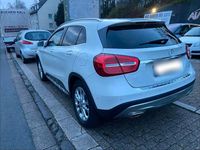 Gebraucht Mercedes GLA200 AMG 156 PS (114 kW) 2016 Weiß SUV