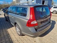 Gebraucht Volvo V70 Summum 179 PS (131 kW) 2012 Grün Kombi