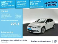 Gebraucht VW Golf VIII Style 131 PS (96 kW) 2024 Pure white Limousine