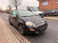 Gebraucht Fiat Punto Young 69 PS (50 kW) 2015 Schwarz Kleinwagen