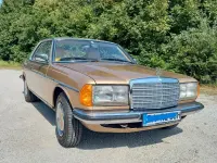 Gebraucht Mercedes 230 136 PS (100 kW) 1981 Gold Coupé
