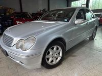 Second-hand Mercedes C220 Elegance 143 CP (105 kW) 2001 Argintiu Berlinǎ
