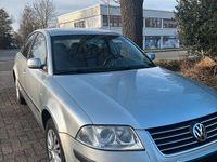 Gebraucht VW Passat 105 PS (77 kW) 2003 Silber Limousine