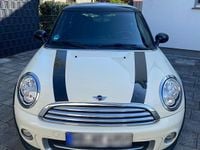 Gebraucht Mini Cooper 122 PS (89 kW) 2011 Weiß Kleinwagen
