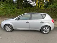 Używany Kia Ceed 104 KM (76 kW) 2007 Srebrny Hatchback