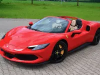 Second-hand Ferrari 296 829 CP (609 kW) 2025 Roșu Cabrio