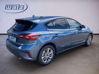 Neu Ford Focus Titanium 125 PS (91 kW) 2025 Chromablau Kombi