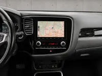 Gebraucht Mitsubishi Outlander Basis 135 PS (99 kW) 2020 Rot SUV