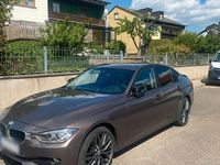 Gebraucht BMW 320 184 PS (135 kW) 2013 Braun Limousine