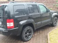 Käytetty Jeep Cherokee 204 HP (150 kW) 2008 Musta Katumaasturi