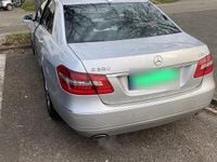 Gebraucht Mercedes E300 204 PS (150 kW) 2010 Silber Limousine